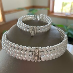 NEW Choker Pearl Necklace and Bracelet Set